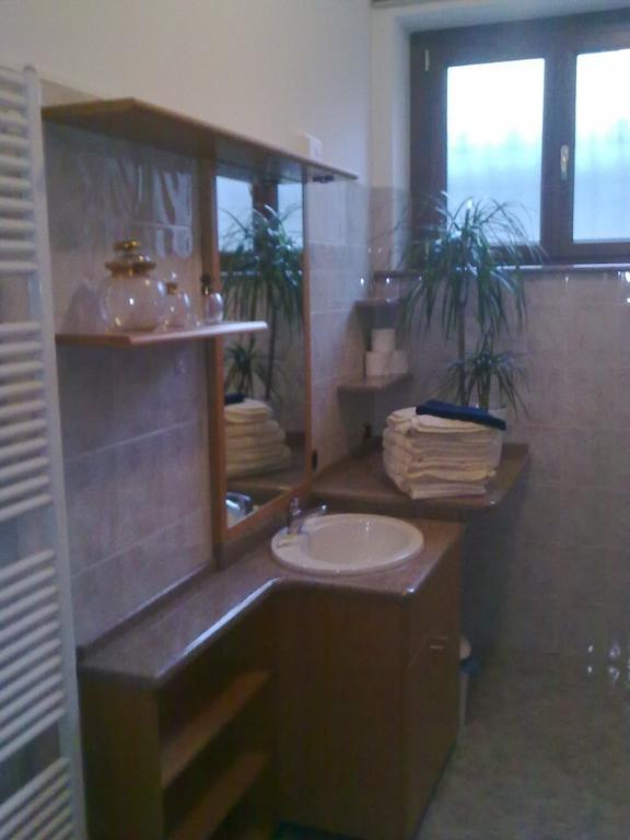 Affittacamere Valchiavenna - Foresteria Lombarda Con Parcheggio Privato Sul Posto! Apprezzata Gestione Familiare Dal 2012, Qualita-Prezzo Top! "Guest-House With Private Parking On Site! Appreciated Family Management Since 2012, Quality-Price Top!" Zimmer foto