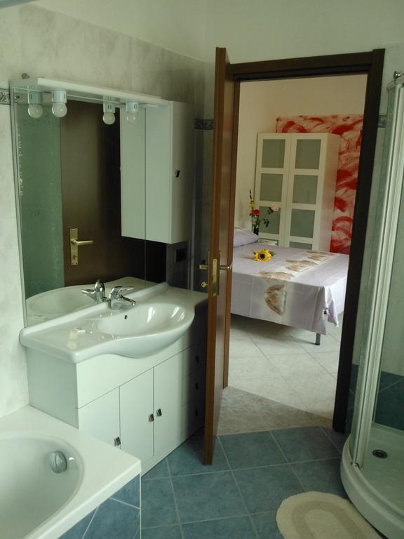 Affittacamere Valchiavenna - Foresteria Lombarda Con Parcheggio Privato Sul Posto! Apprezzata Gestione Familiare Dal 2012, Qualita-Prezzo Top! "Guest-House With Private Parking On Site! Appreciated Family Management Since 2012, Quality-Price Top!" Zimmer foto